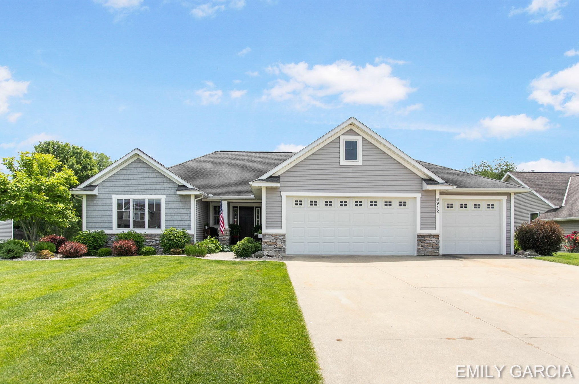 8912 Mica Dr, Zeeland, MI 49464