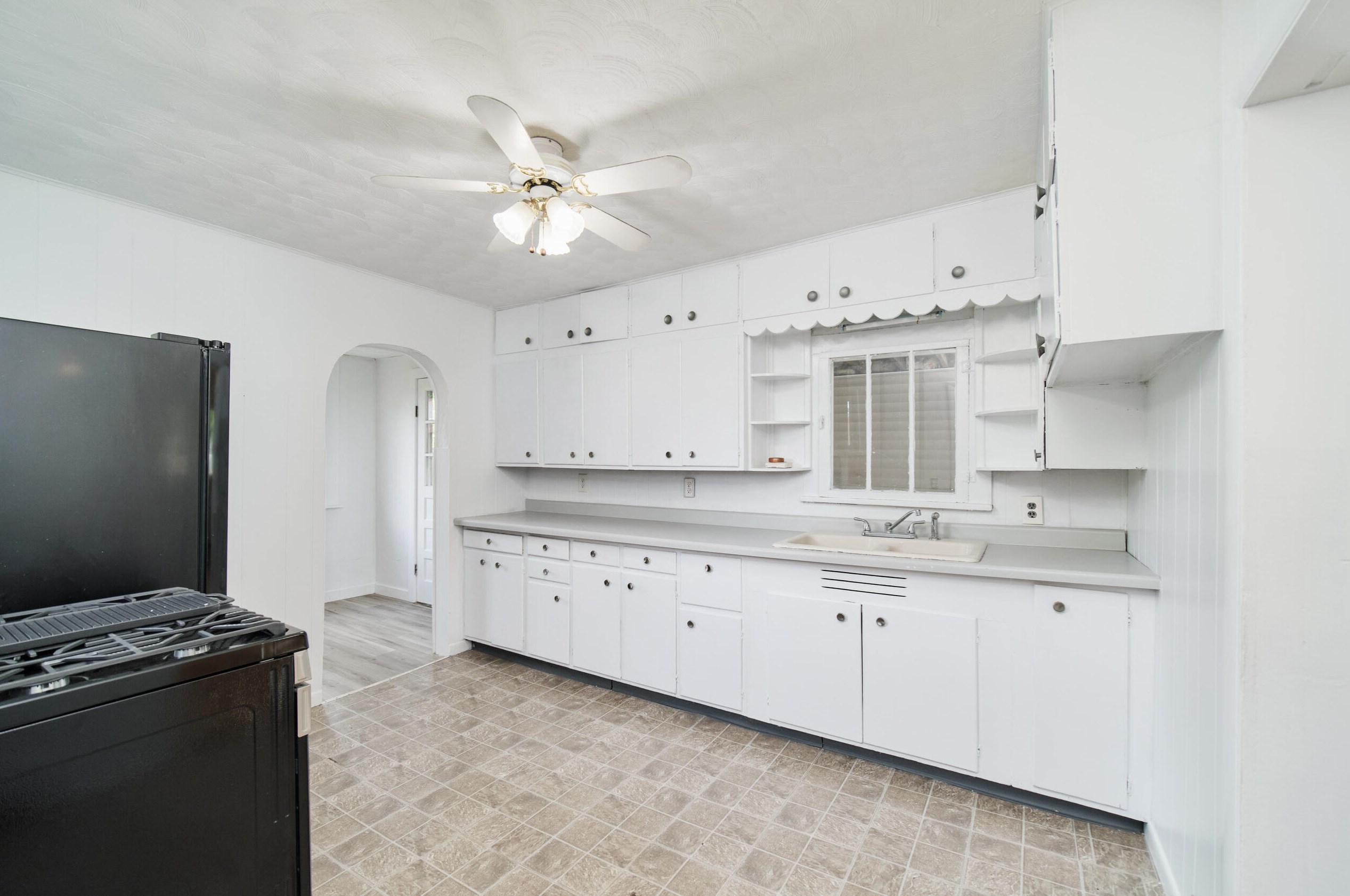 376 Maple St, Shelby MI 49455-1129 exterior