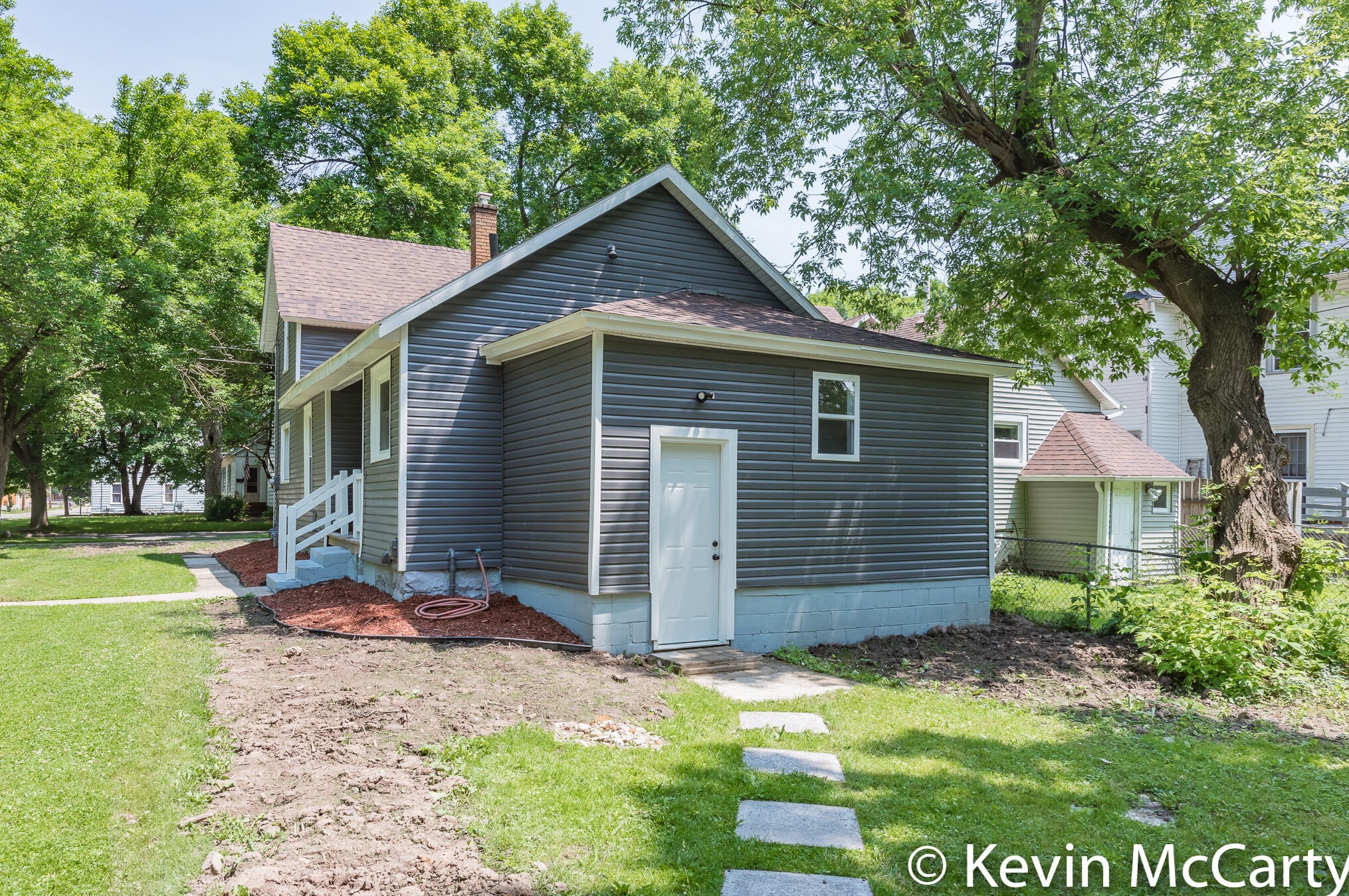 855 Mcreynolds Ave, Grand Rapids MI  49504-4438 exterior