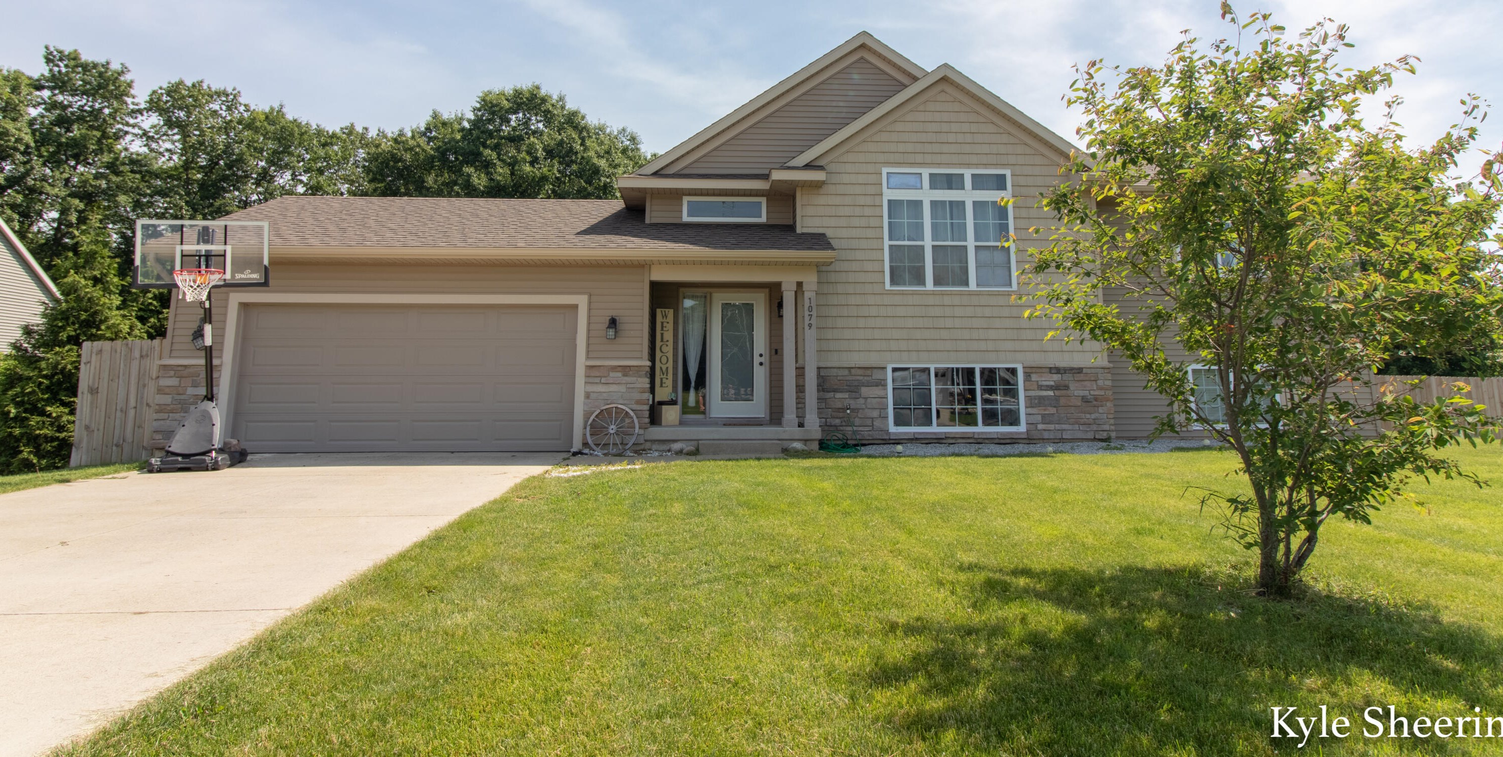 1079 Serenity Ridge Dr, Wayland MI  49348-9183 exterior