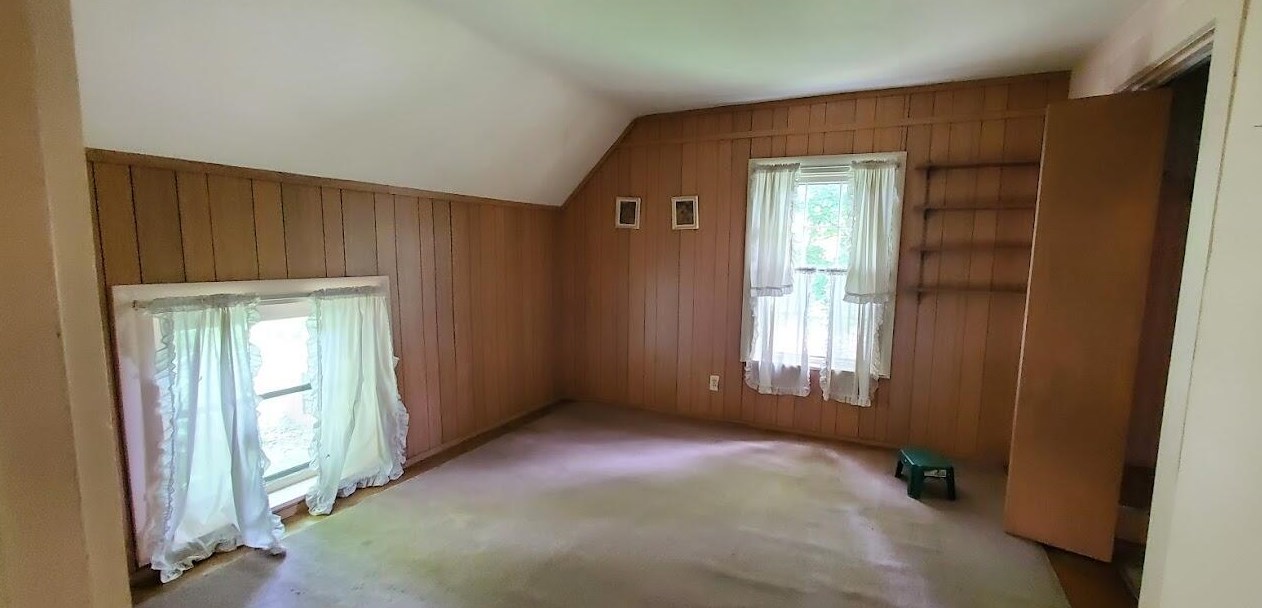 3594 Walker Ave, Grand Rapids MI  49544-9778 exterior