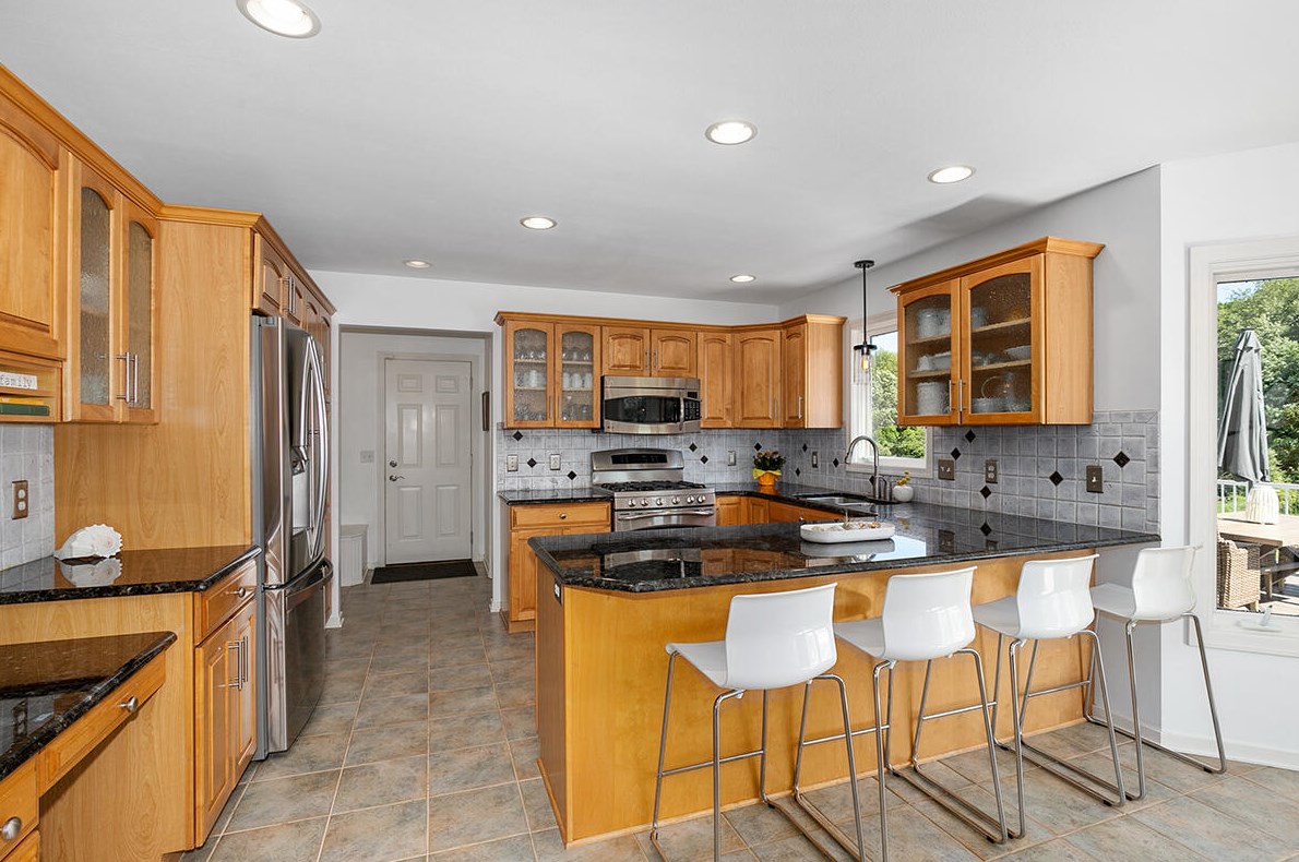 5814 Cannon Hills Dr, Ada MI 49301-8835 exterior