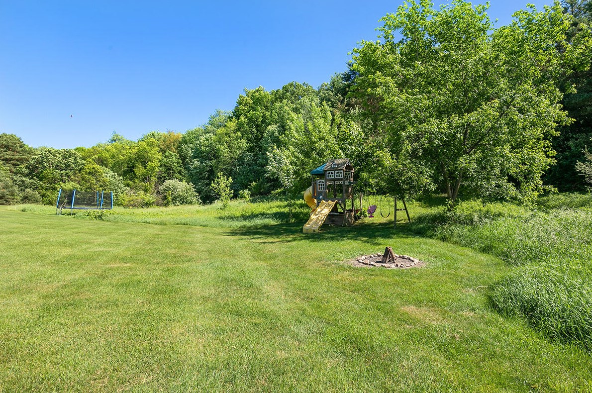 5814 Cannon Hills Dr, Ada MI 49301-8835 exterior