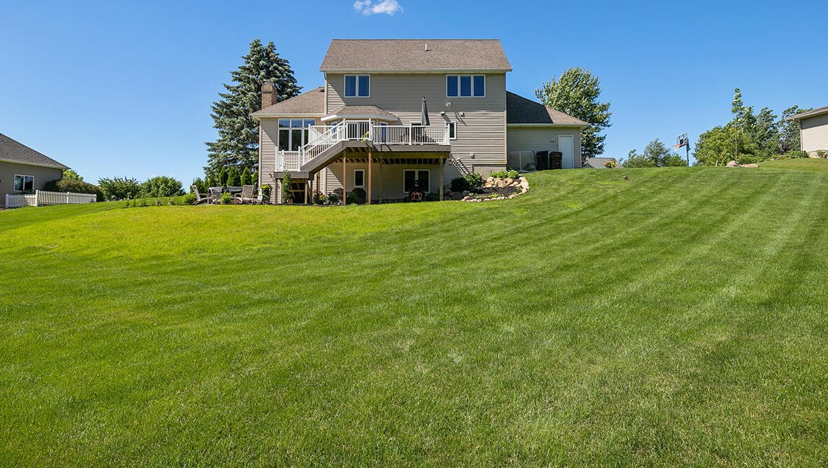 5814 Cannon Hills Dr, Ada MI 49301-8835 exterior