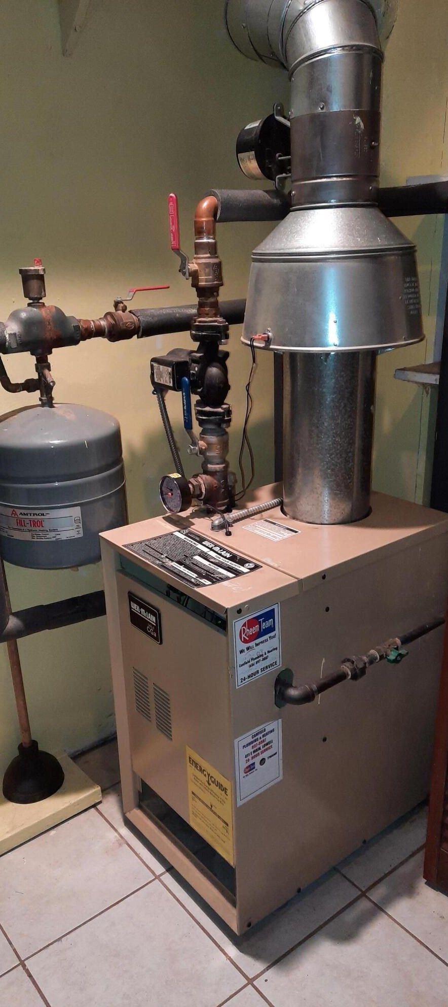 6286 Grand Riv Dr, Ada MI 49301-9503 exterior