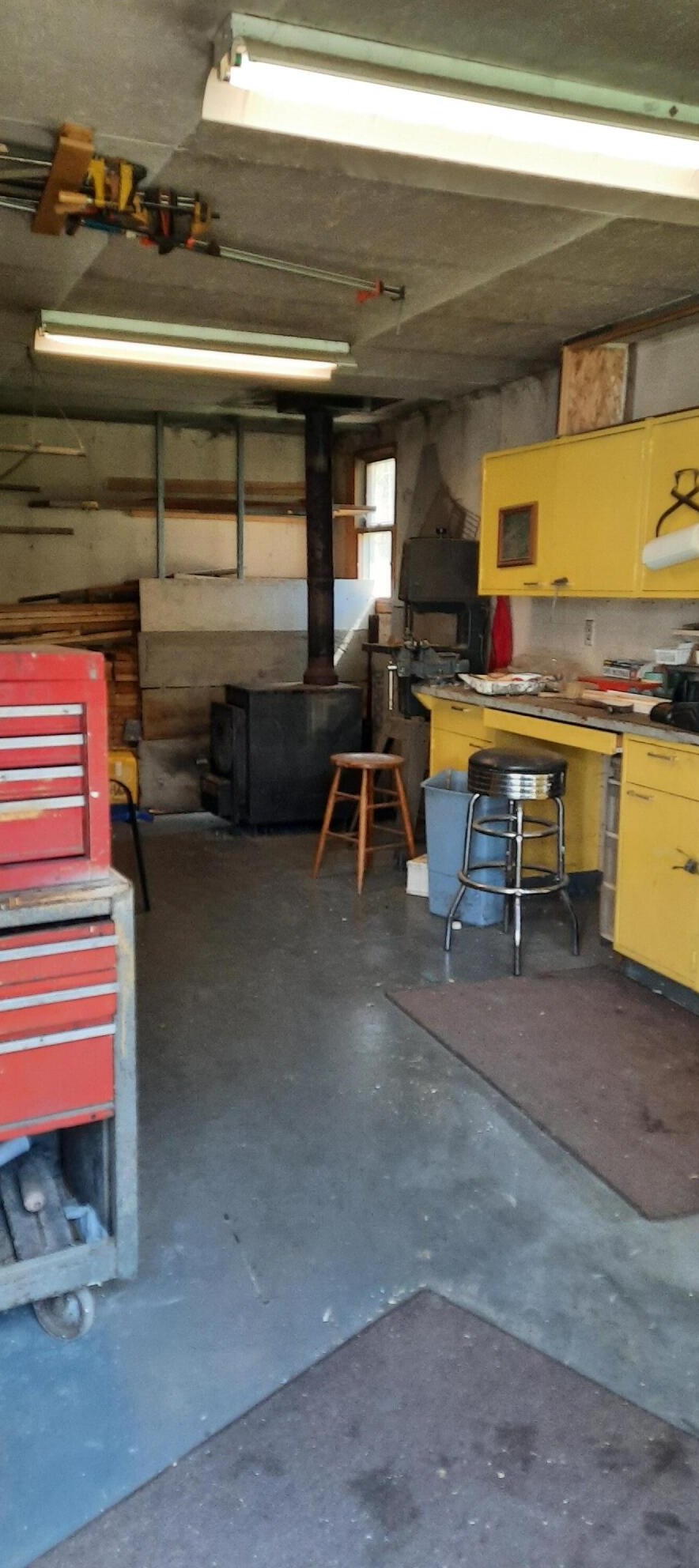 6286 Grand Riv Dr, Ada MI 49301-9503 exterior