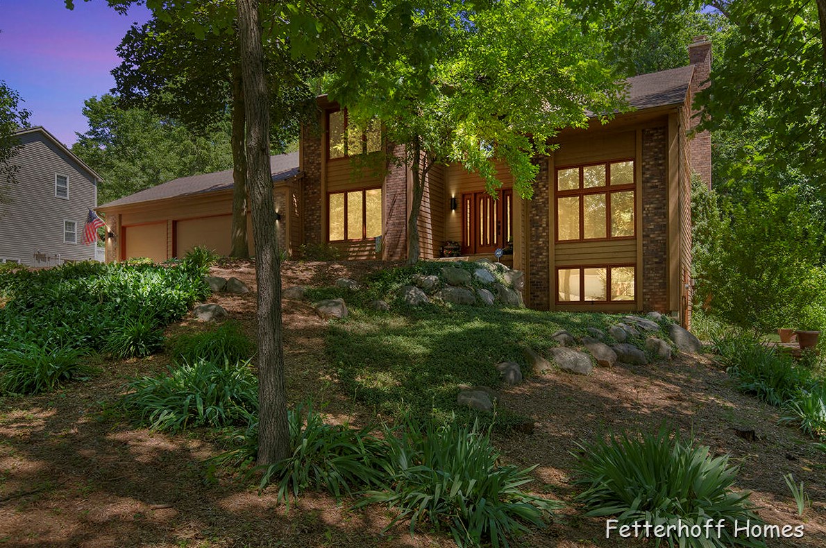 7658 Candlewood Dr, Ada, MI 49301-9348