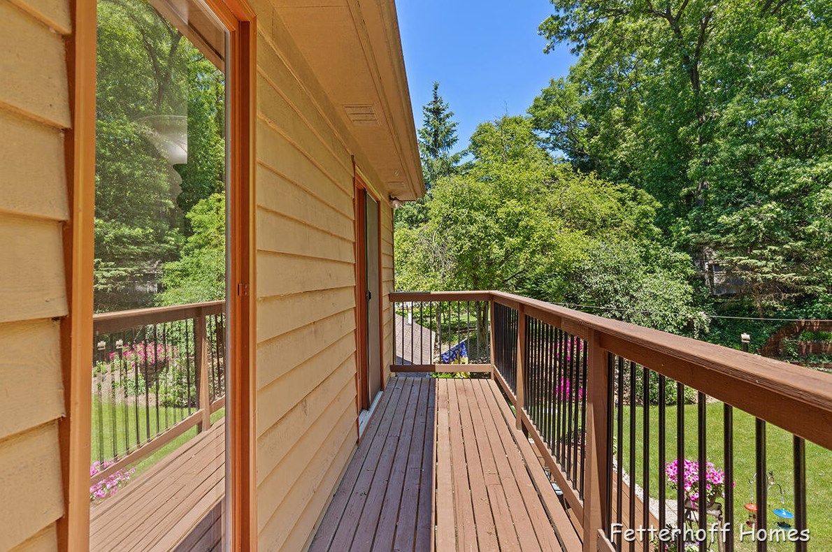 7658 Candlewood Dr, Ada MI 49301-9348 exterior