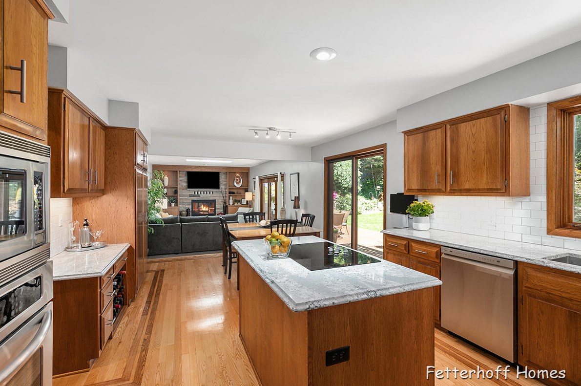 7658 Candlewood Dr, Ada MI 49301-9348 exterior