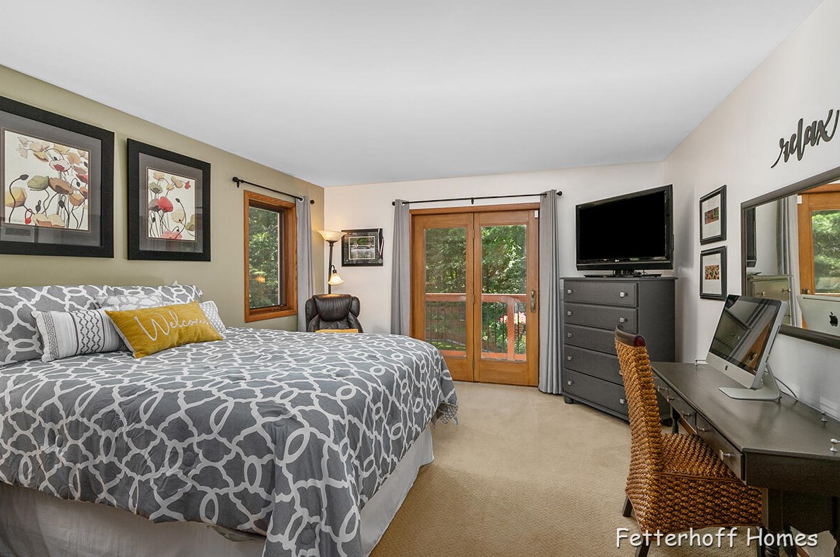 7658 Candlewood Dr, Ada MI 49301-9348 exterior