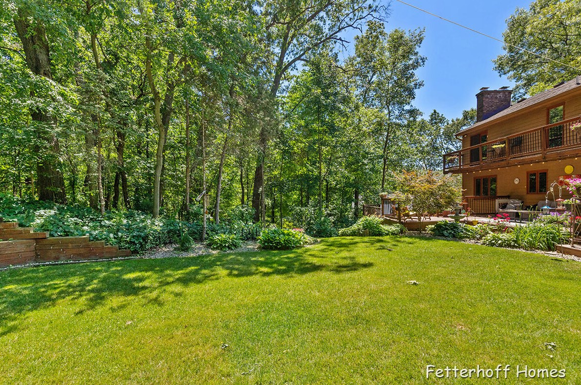 7658 Candlewood Dr, Ada MI 49301-9348 exterior