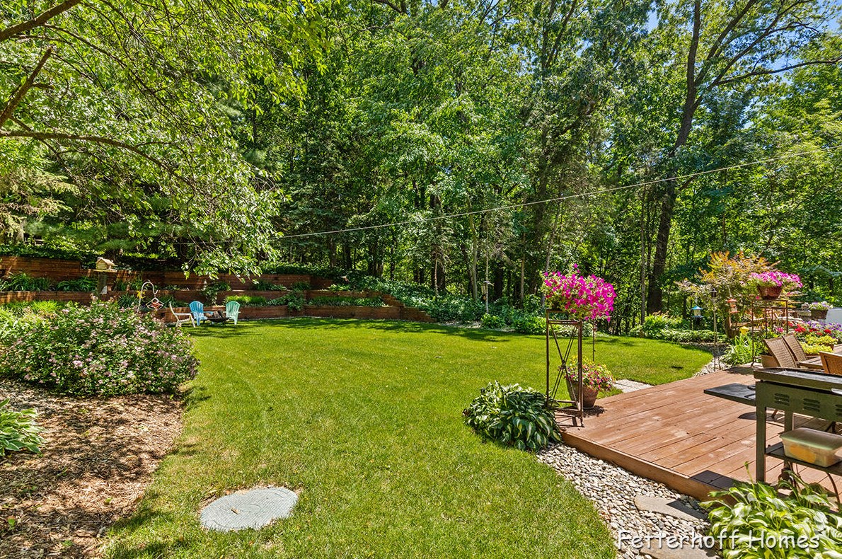 7658 Candlewood Dr, Ada MI 49301-9348 exterior