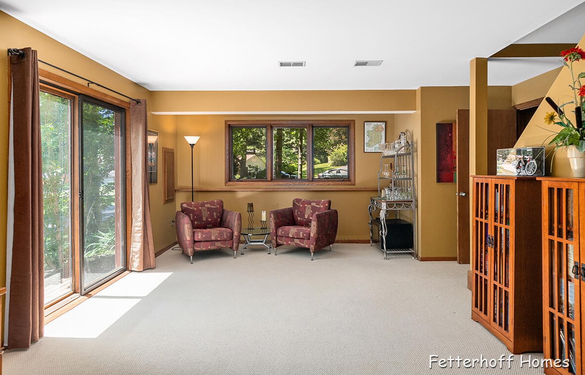 7658 Candlewood Dr, Ada MI 49301-9348 exterior