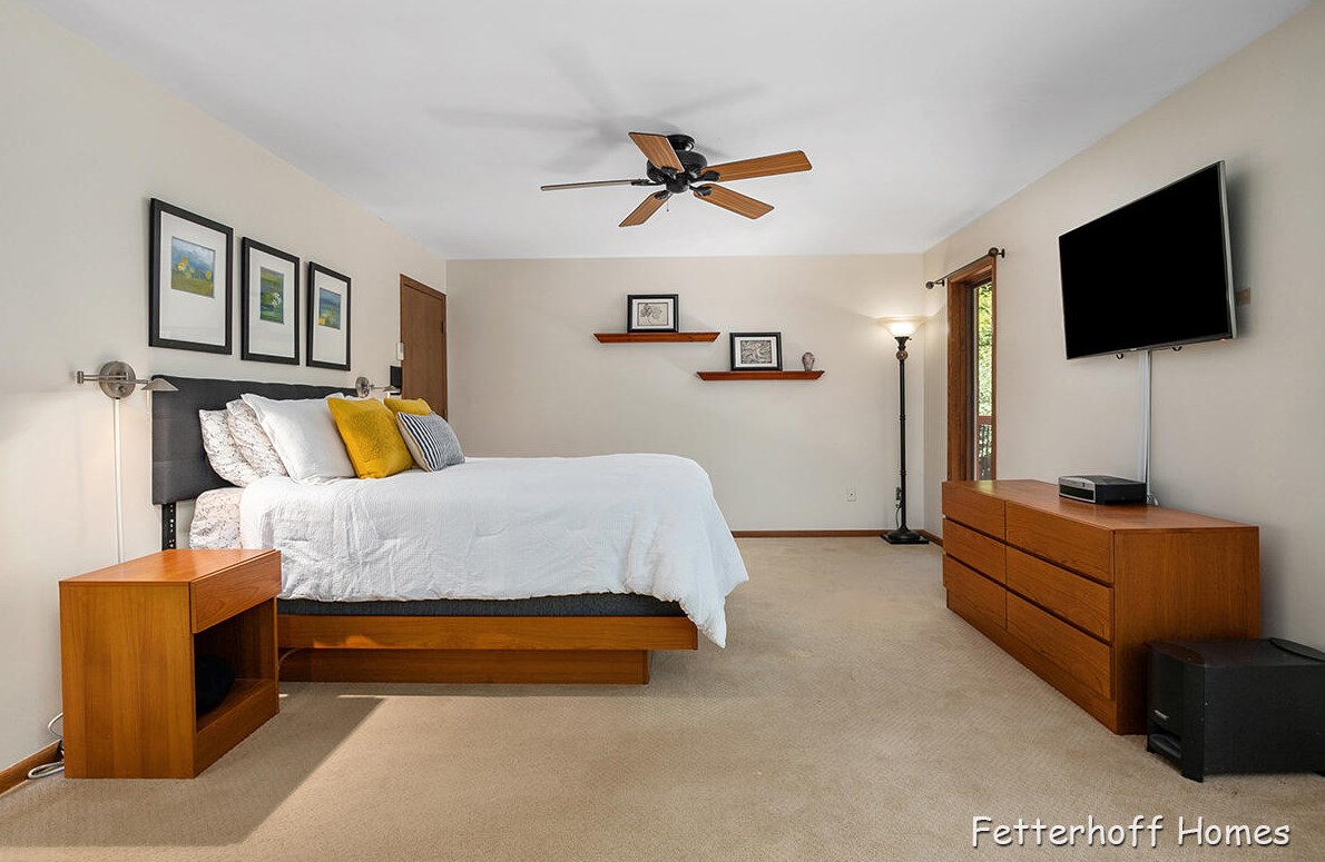 7658 Candlewood Dr, Ada MI 49301-9348 exterior