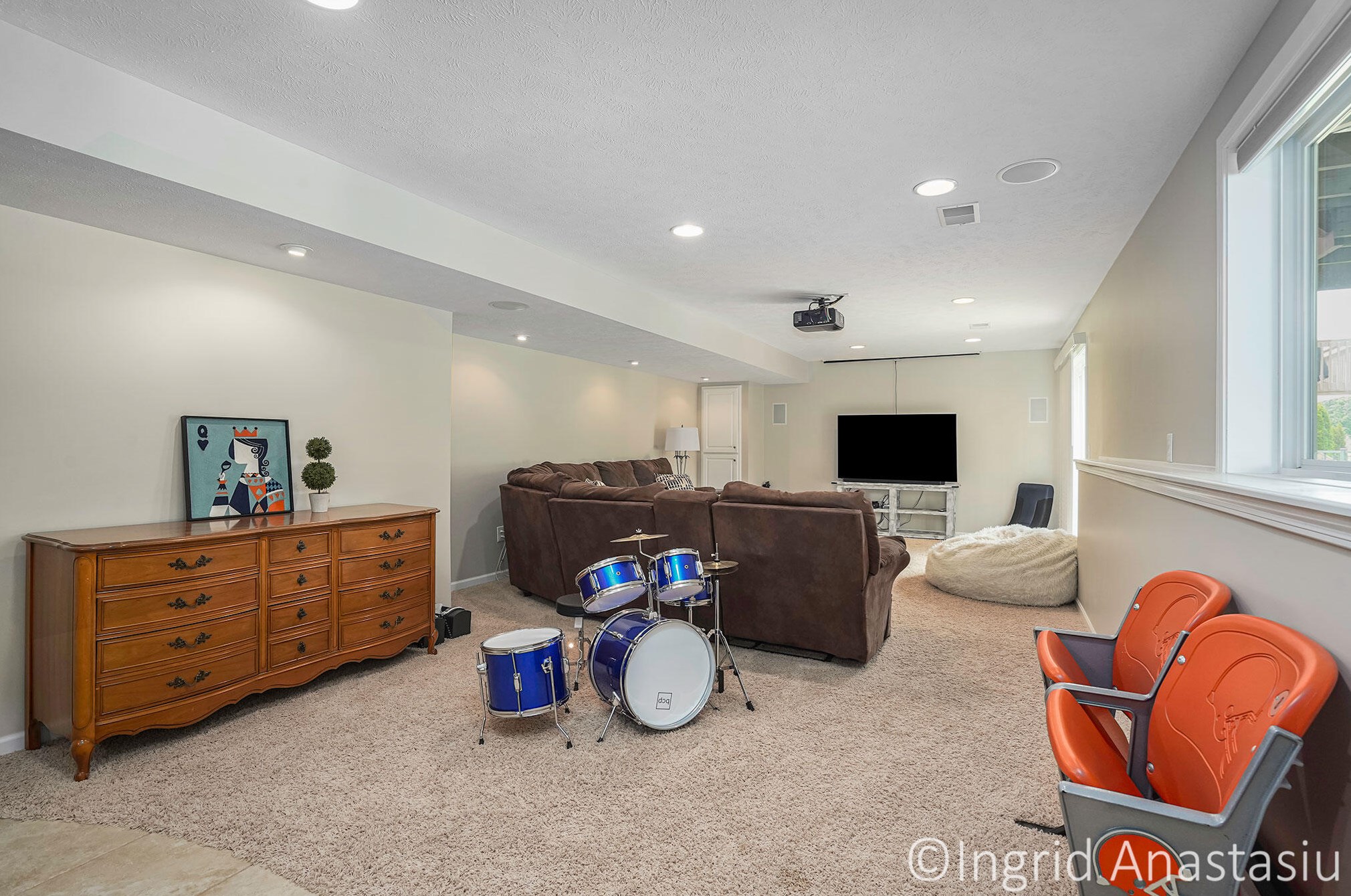 5529 Clemwood Ct, Ada MI 49301-7751 exterior