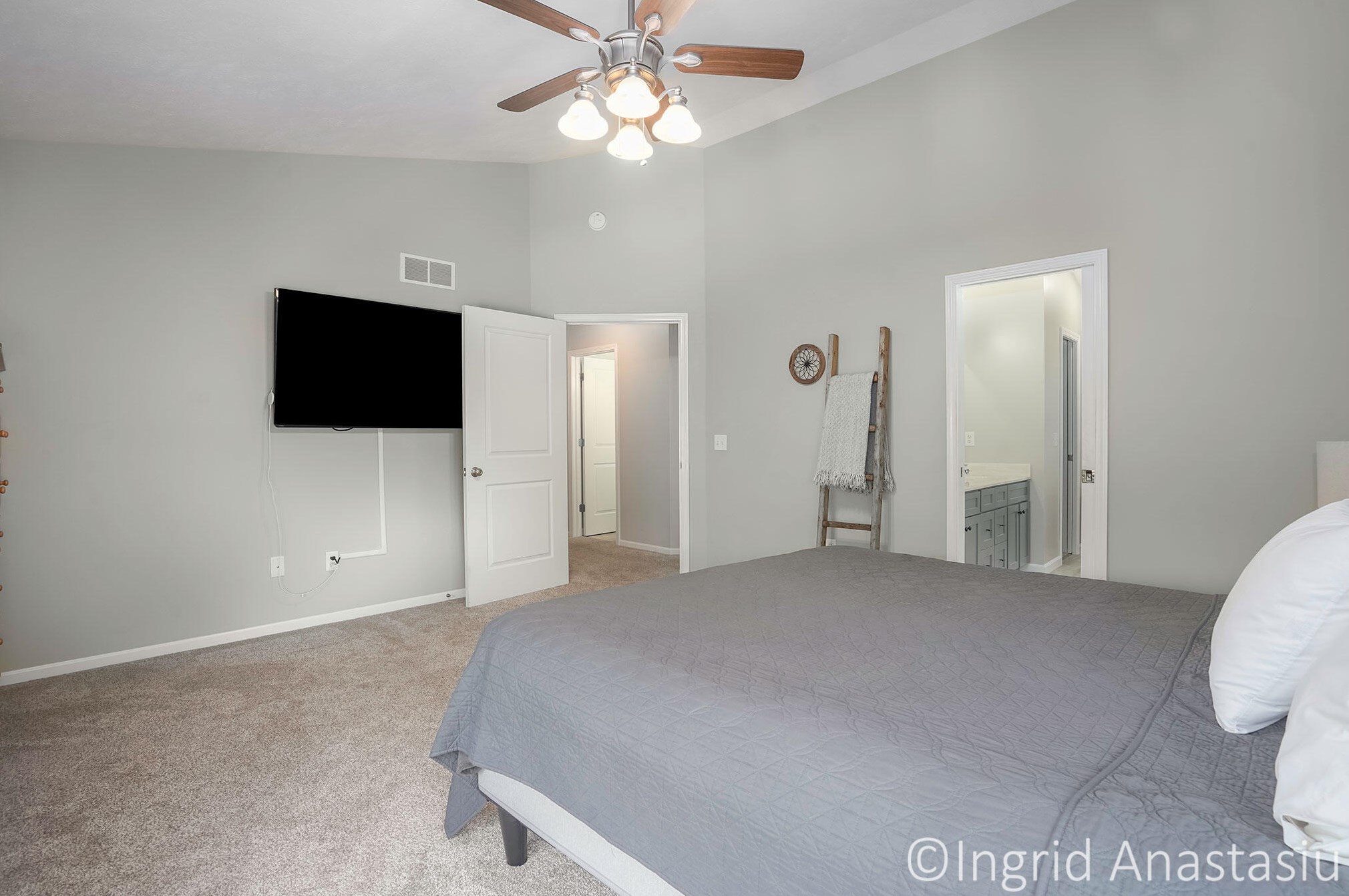 5529 Clemwood Ct, Ada MI 49301-7751 exterior