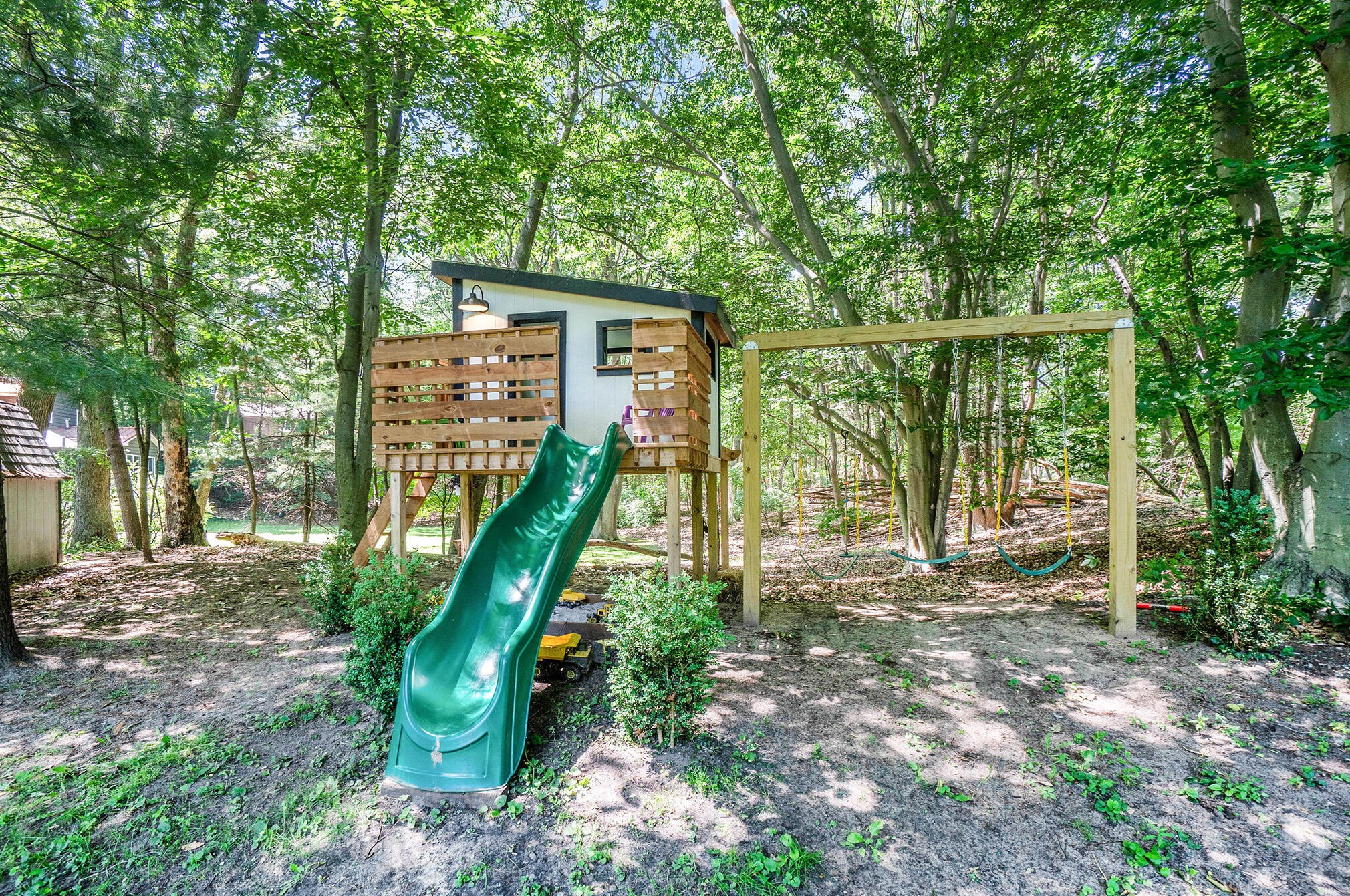 18547 Pawnee Dr, Spring Lake MI  49456-9416 exterior