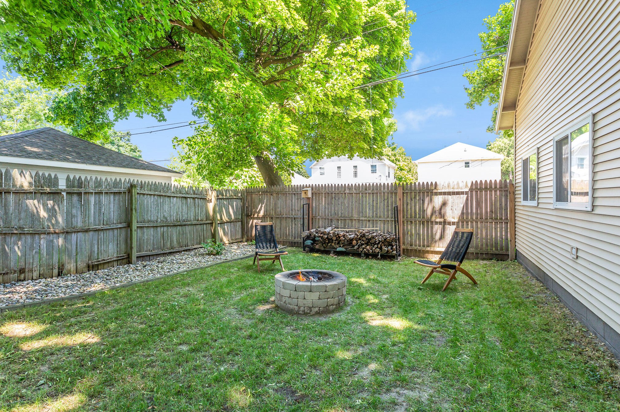 753 Innes St, Grand Rapids MI 49503-3518 exterior