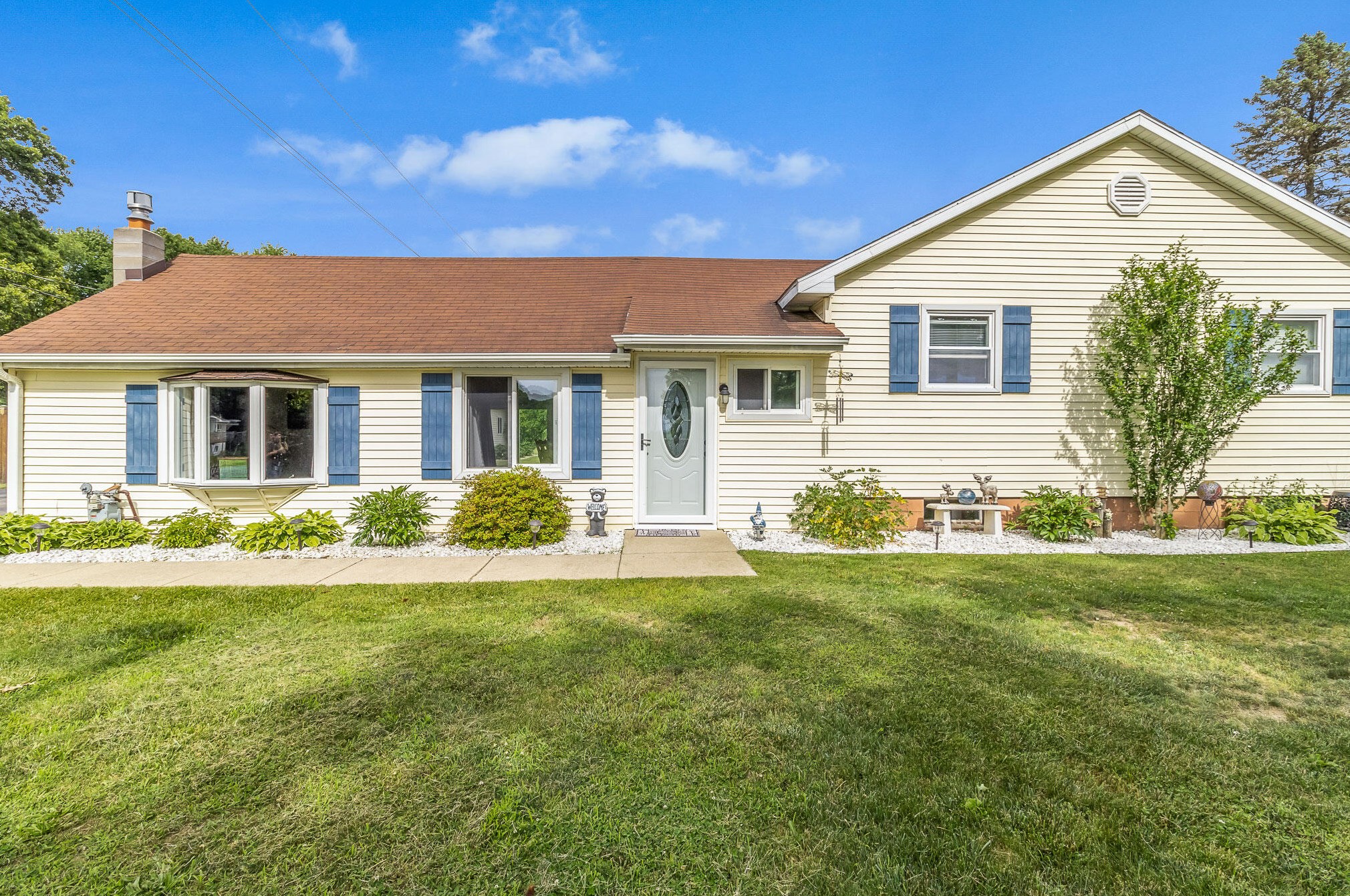 6503 N Sandstone Rd, Jackson, MI 49201