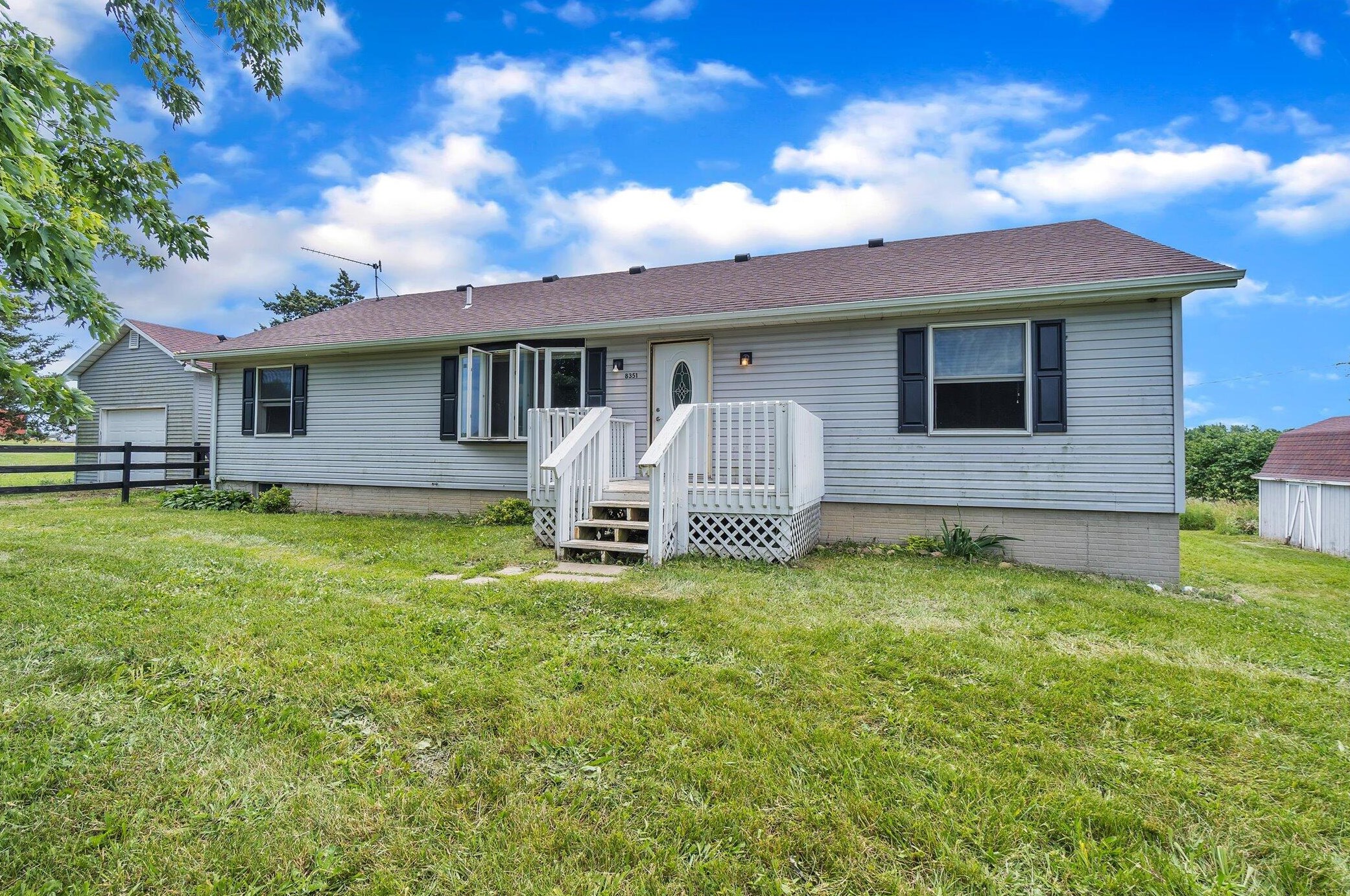 8351 Crawford Rd, Reading, MI 49274