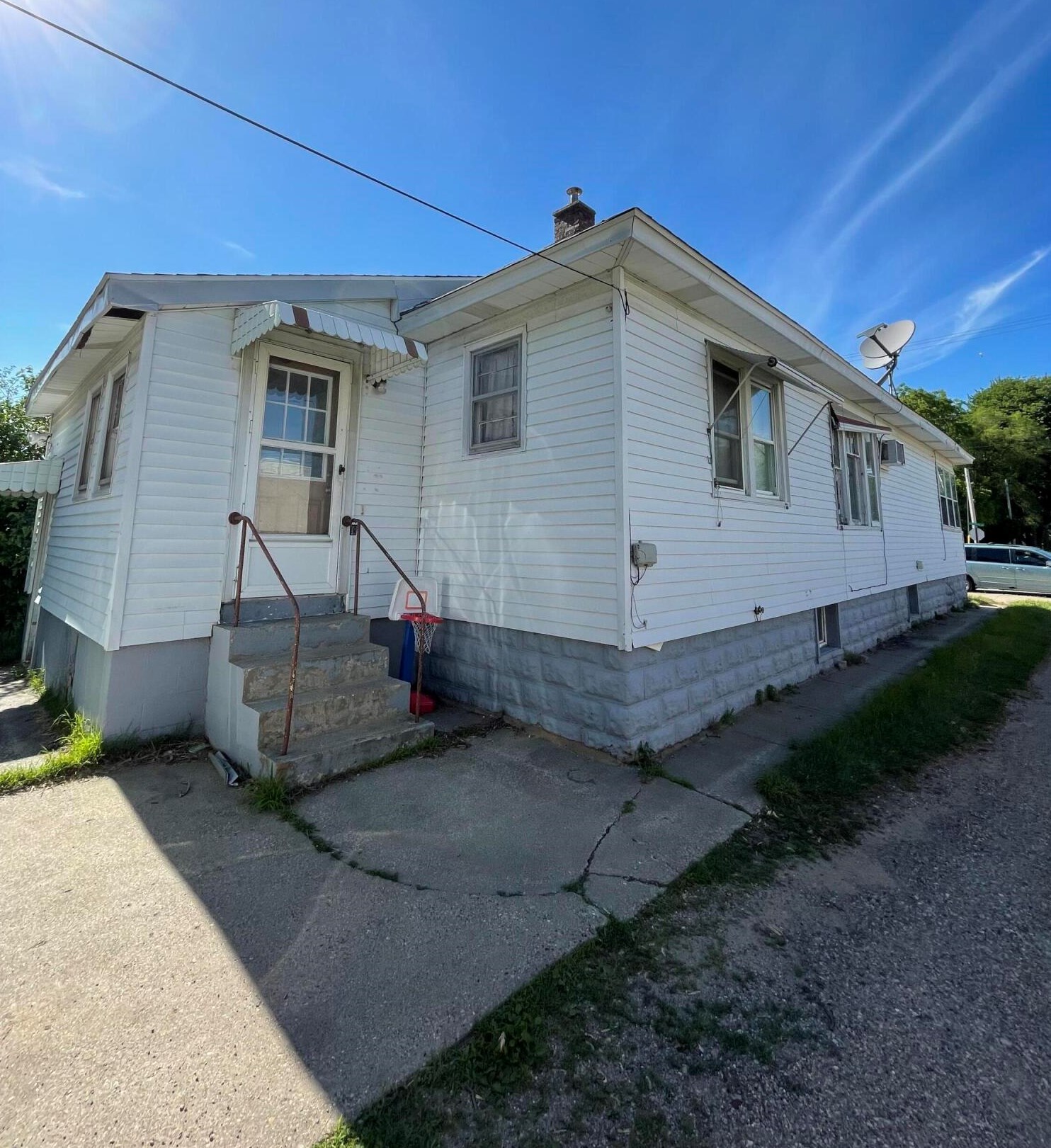 861 W Laketon Ave, Meskegon, MI 49441