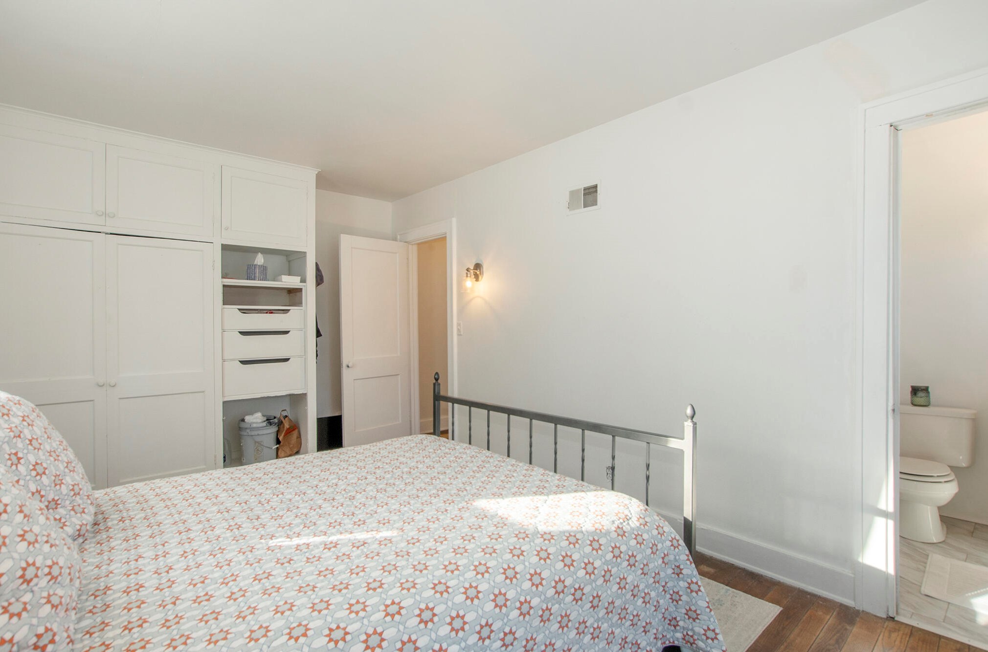 3257 Fulton St, Grand Rapids MI  49546-1302 exterior