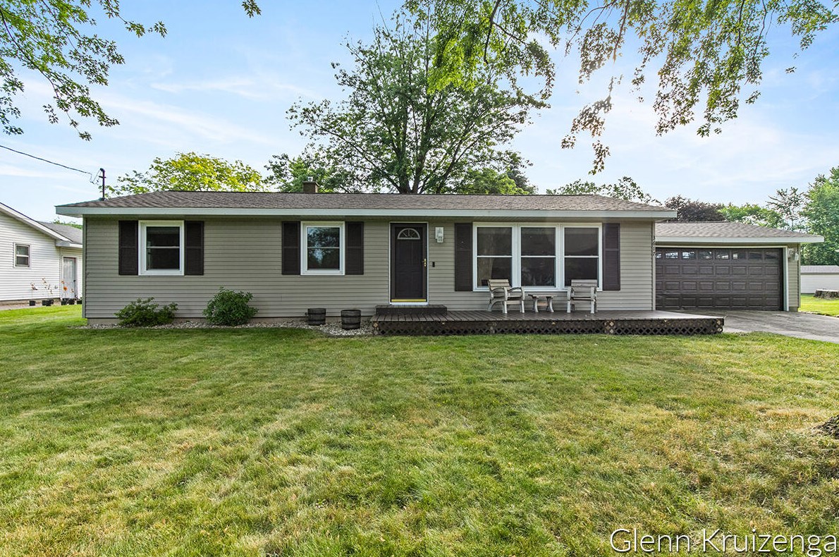 3617 Diamond Dr, Hamilton, MI 49419-9707