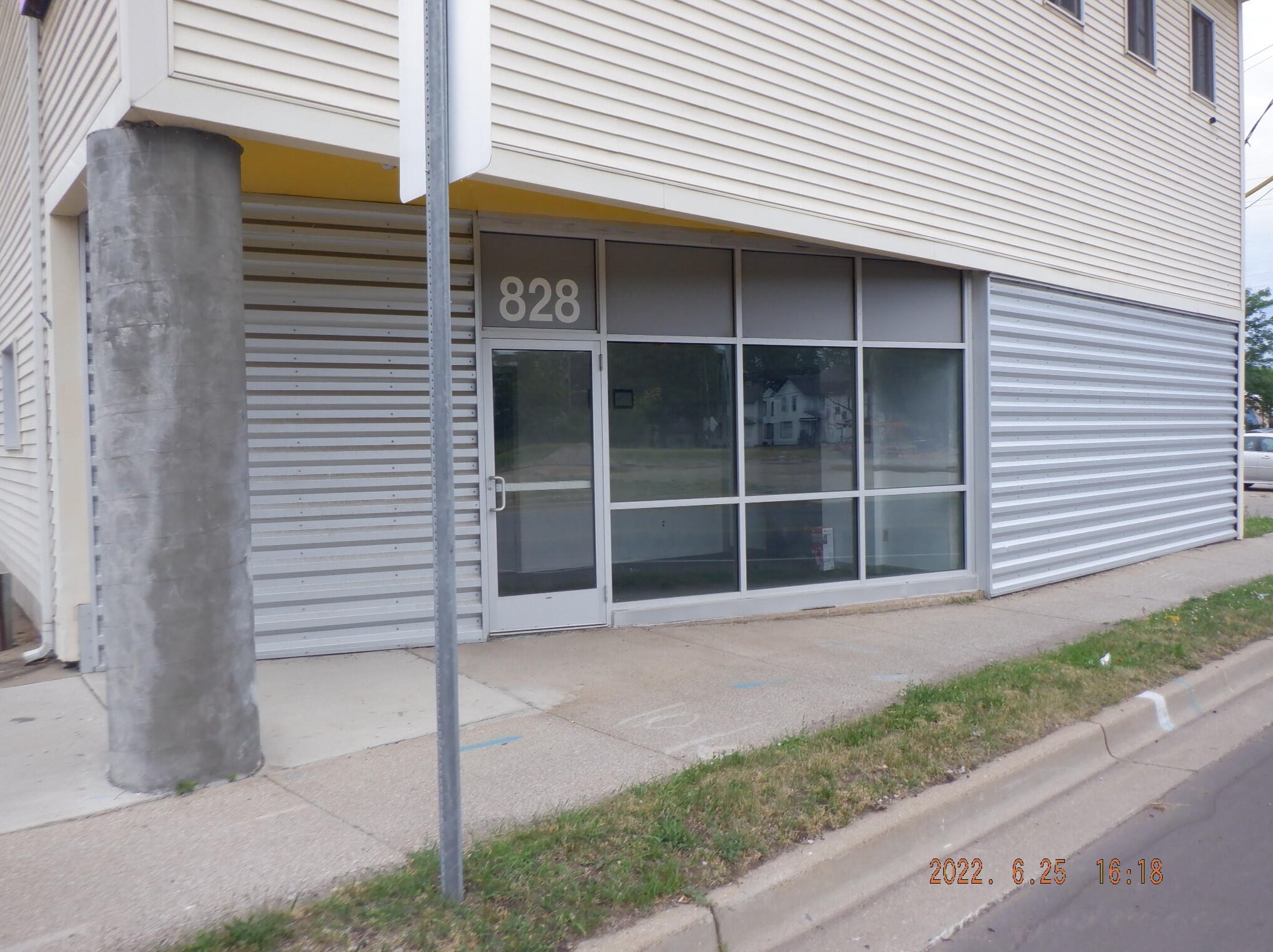 824 Portage Street, Kalamazoo, MI 49001