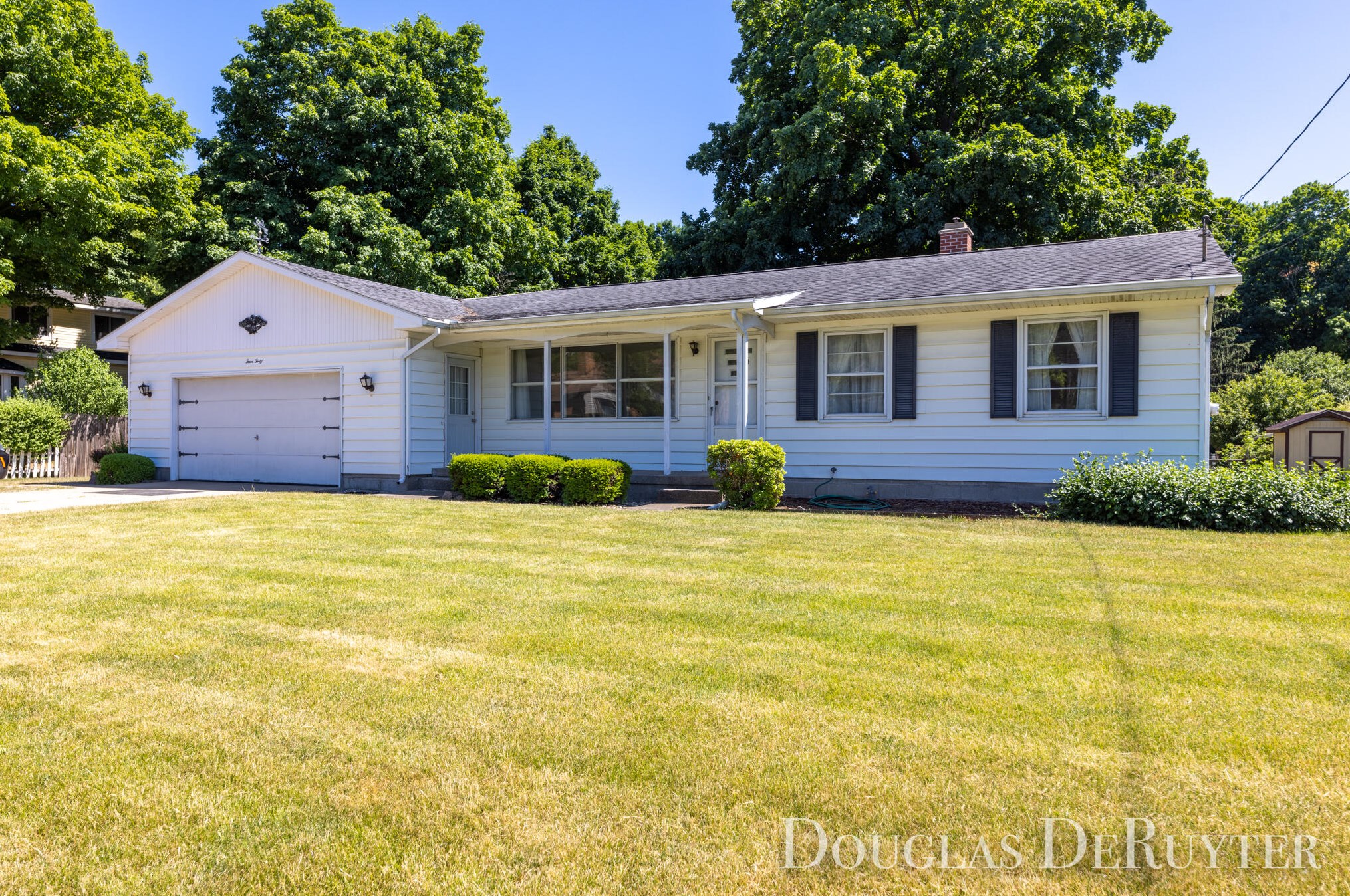 440 68th St, Grand Rapids MI  49548-6929 exterior