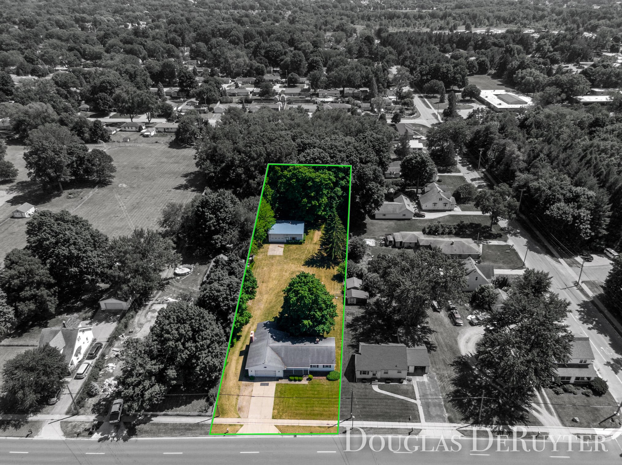 440 68th St, Grand Rapids MI  49548-6929 exterior