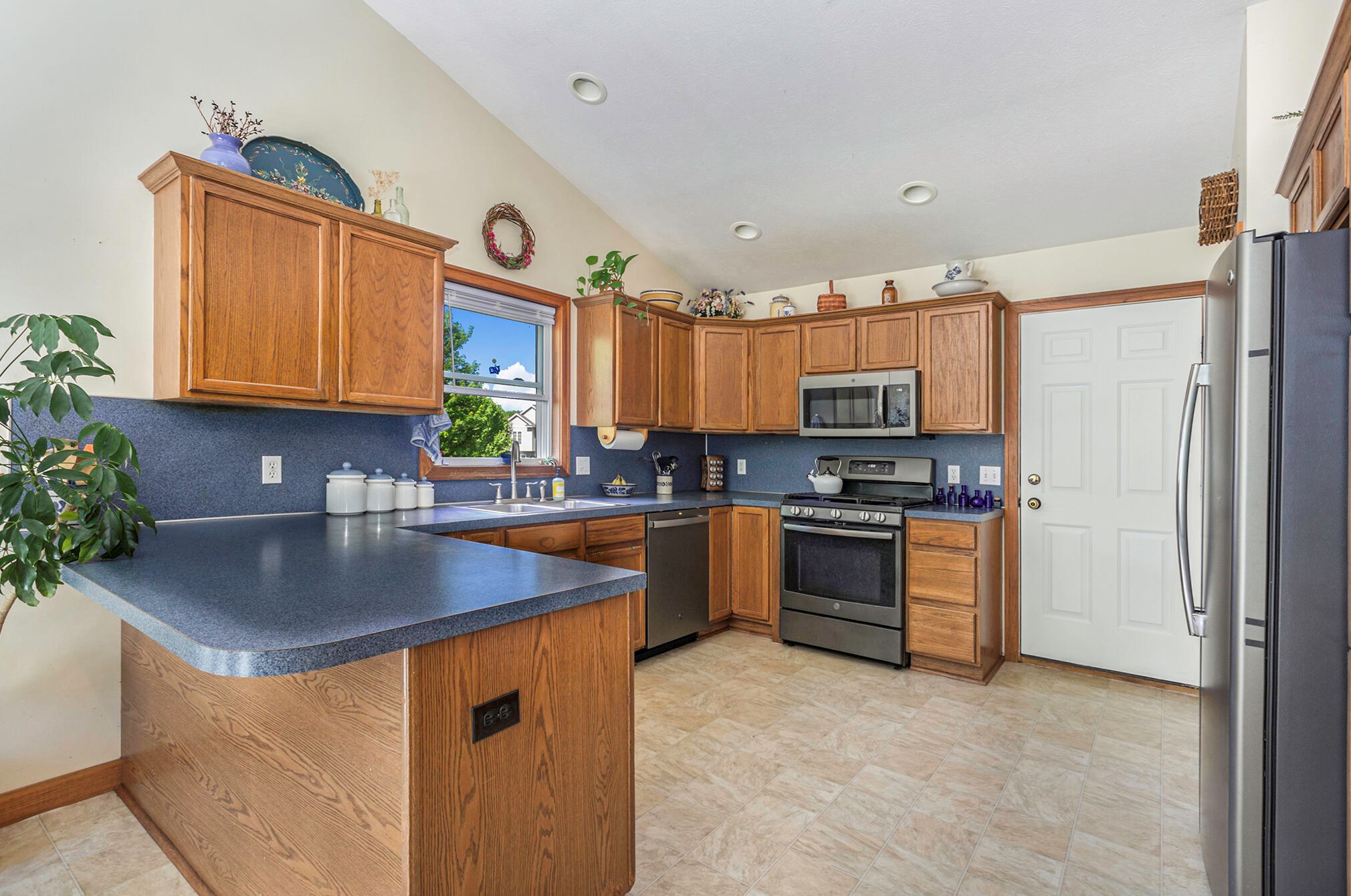 10848 Douglas Dr, Allendale MI 49401-7405 exterior