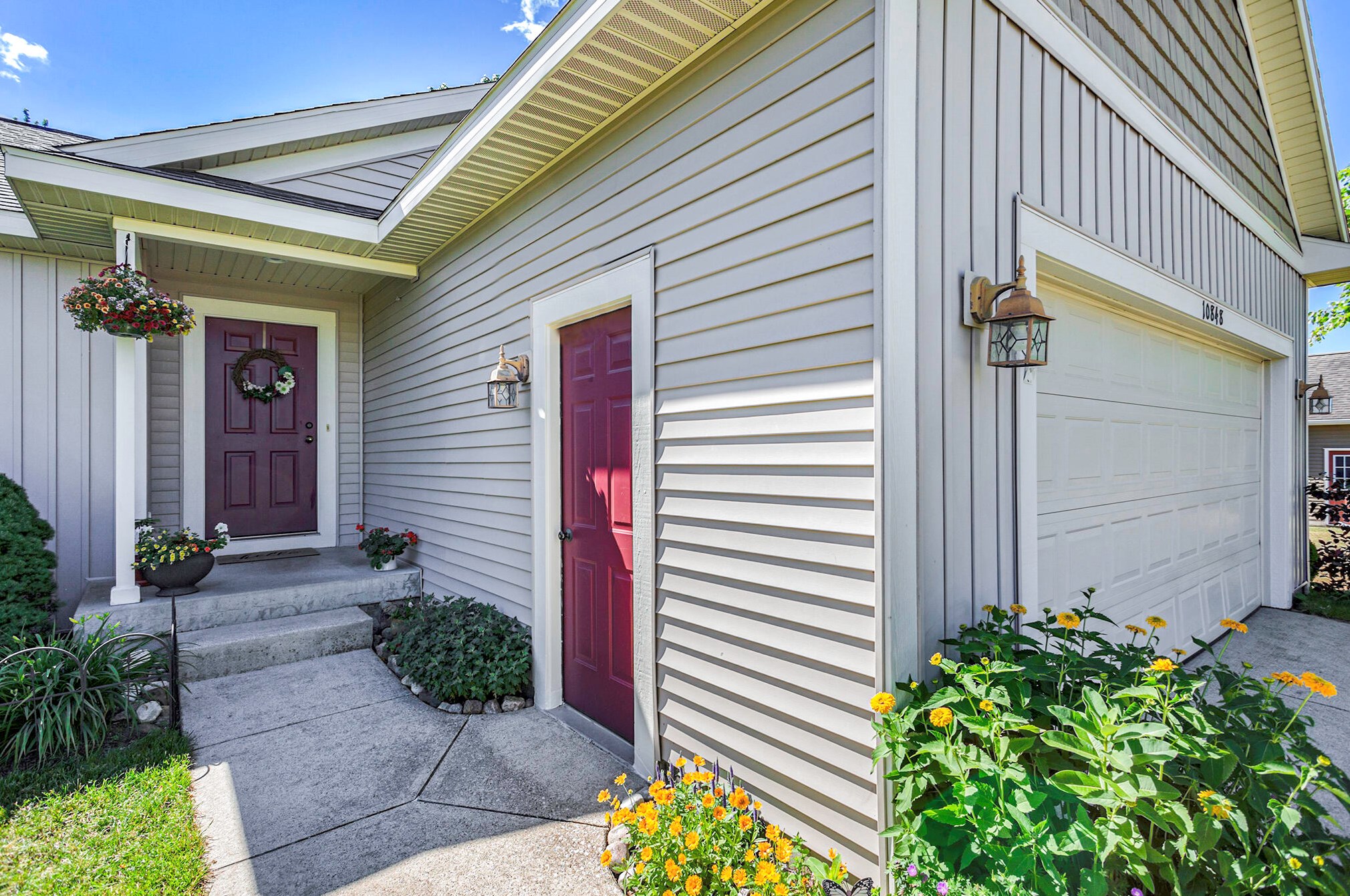 10848 Douglas Dr, Allendale, MI 49401-7405