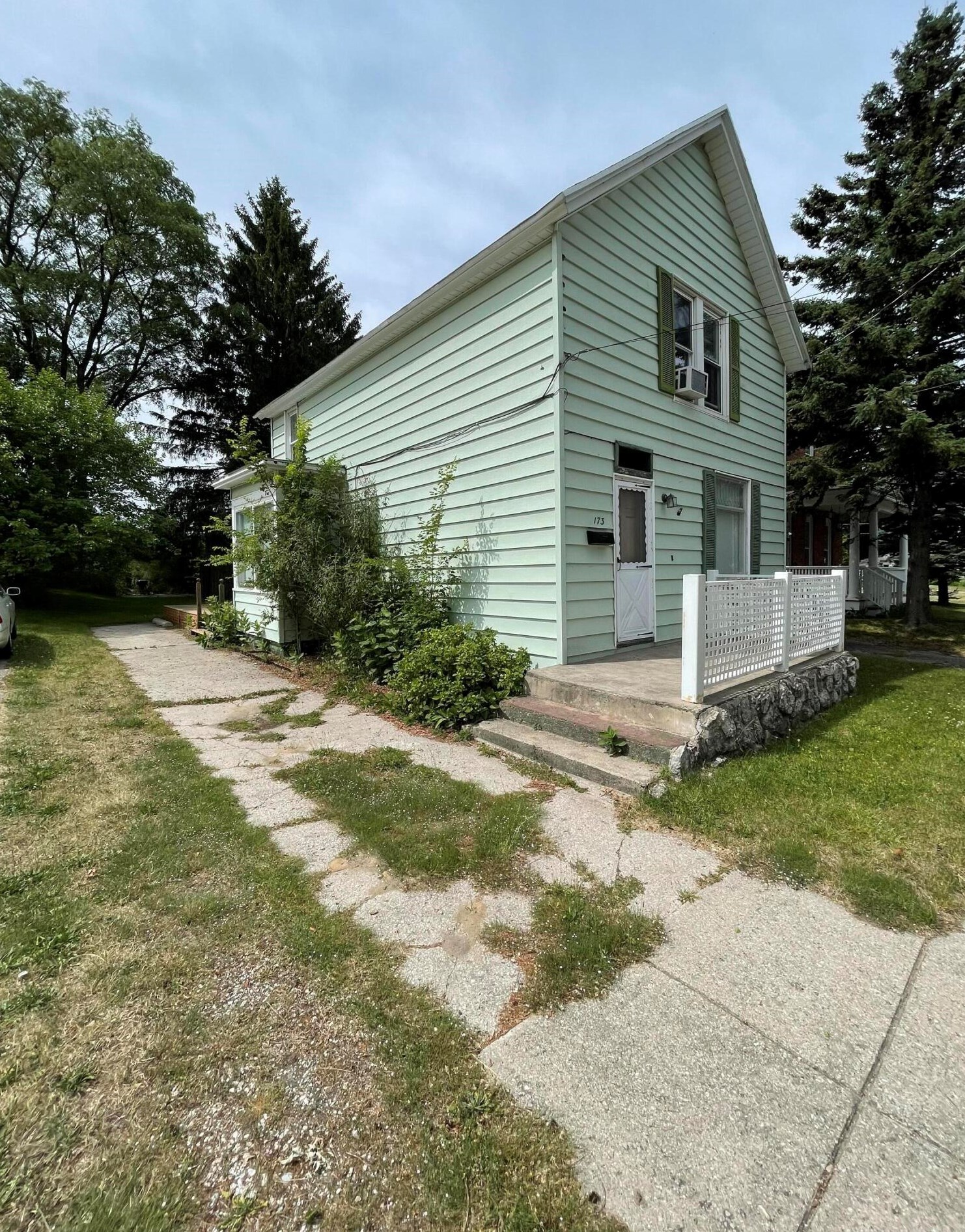 173 Taylor St, Stronach, MI 49660-1251