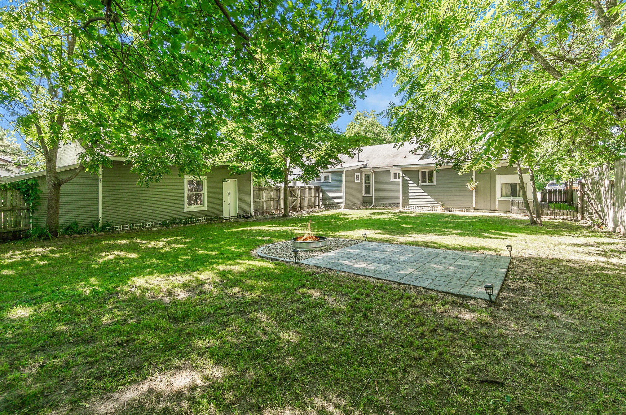 314 Elm St, Paw Paw MI  49079-1313 exterior