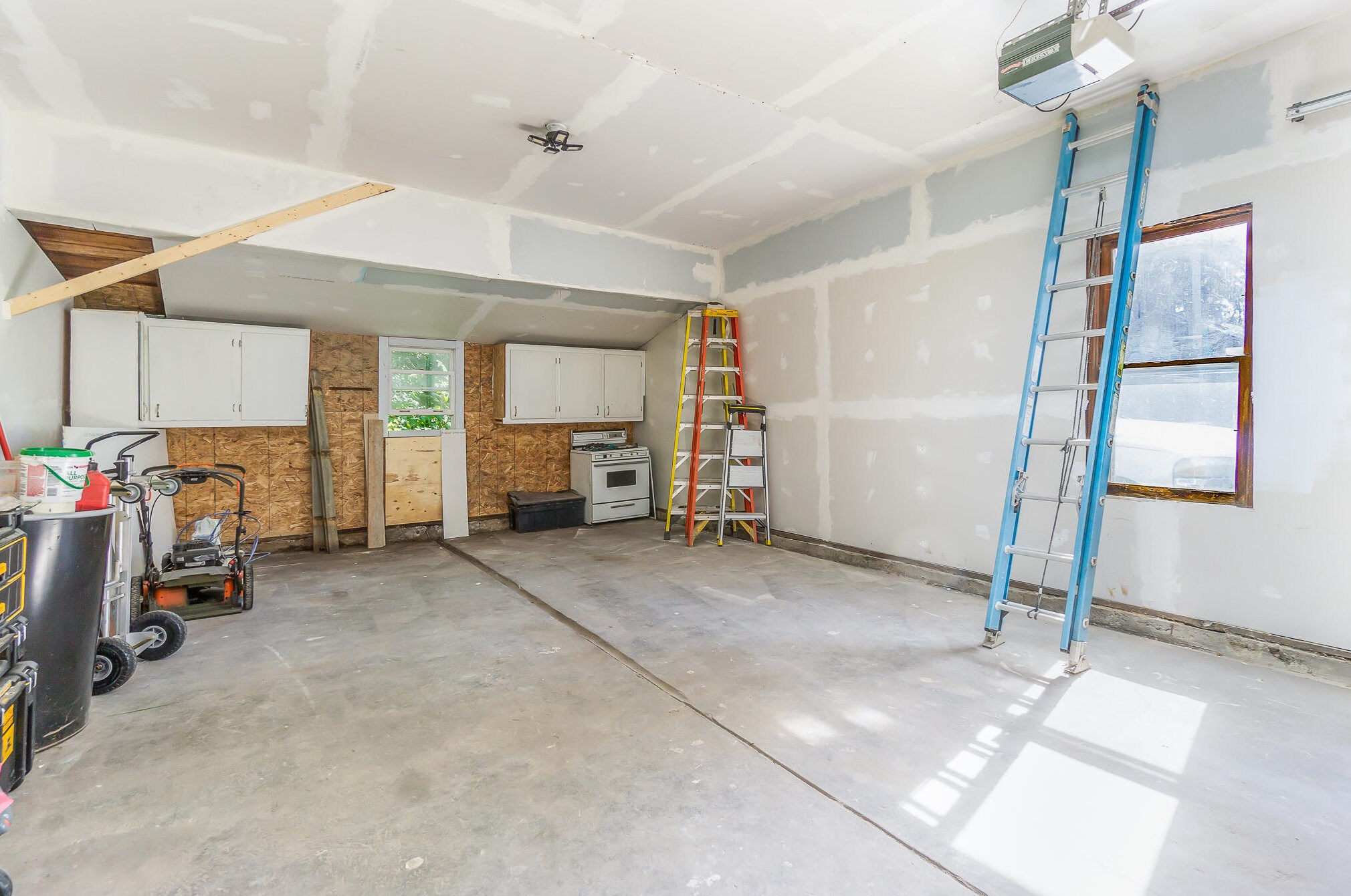 314 Elm St, Paw Paw MI  49079-1313 exterior