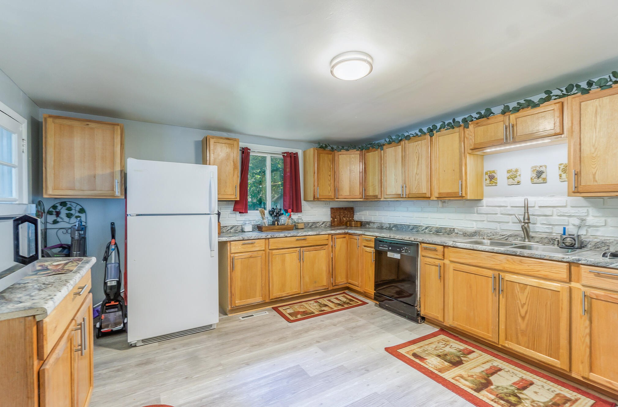 314 Elm St, Paw Paw MI  49079-1313 exterior