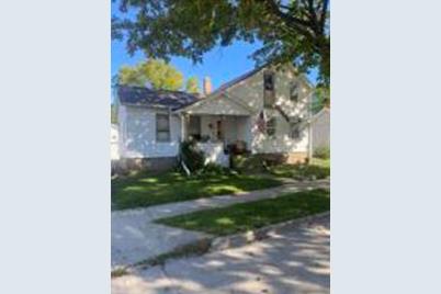 275 E 9th St - Photo 1