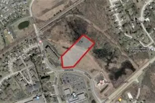 264 N Pike Lake Dr, Hartford, WI 53027 - Photo 1