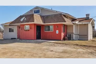 5204  Sunset Bluff Dr, Green Bay, WI 54311 - Photo 1