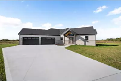 4439  Ravine Ridge Dr, Richfield, WI 53017 - Photo 1