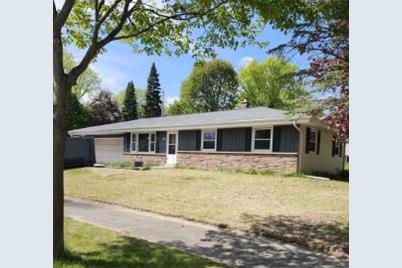 1110  Wayne Rd, West Bend, WI 53090 - Photo 1