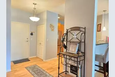 3872 S Lake Dr, Saint Francis, WI 53235 - Photo 1