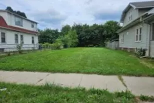1735 Grand Ave, Racine, WI 53403 - Photo 1