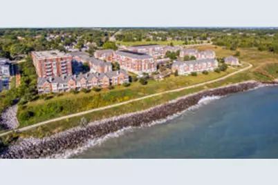 3872 S Lake Dr, Saint Francis, WI 53235 - Photo 1