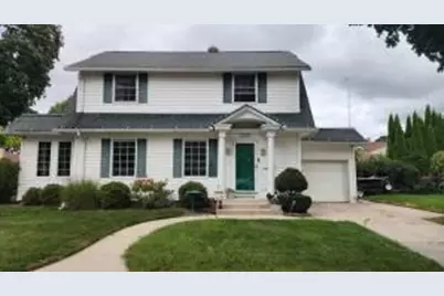 1516  Wisconsin Ave, Manitowoc, WI 54220 - Photo 1