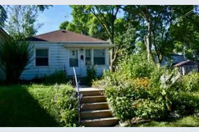 601 E Russell Ave, Milwaukee, WI 53207 - Photo 1