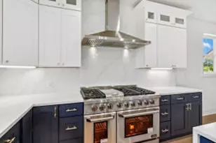 719 Eagleton Dr, Geneva, WI 53147 - Photo 1