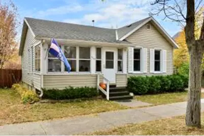 309  9th St, Winona, MN 55987 - Photo 1