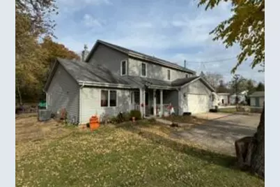 3015  Cottonwood Ct, Burlington, WI 53105 - Photo 1