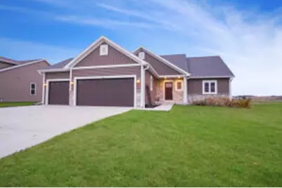 266  Farmstead Dr, Slinger, WI 53086 - Photo 1